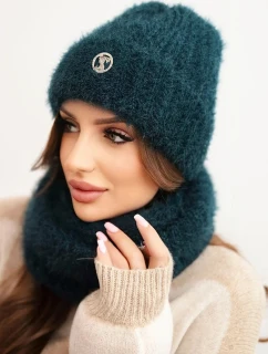 Dámská souprava čepice a šály zimní nadýchaná s ozdobným emblémem mořská