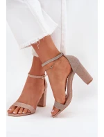 Lesklé Dámské Sandály Na Podpatku Růžové Zlato Kavina Lesklé Dámské Sandály Na Podpatku Růžové Zlato Kavina