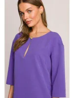 S394 Šaty uvolněného střihu s výstřihem s klíčovou dírkou - fialové S394 Šaty uvolněného střihu s výstřihem s klíčovou dírkou - fialové