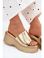 Dámské sandály na platformě zlaté Virelia