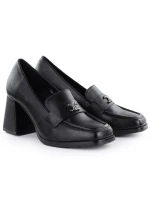 Dámské mokasíny na podpatku, polobotky černé Potocki SZ12783