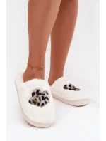 Kožešinové pantofle se srdci bílé Amandra