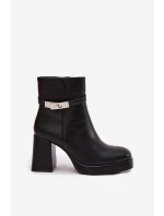Zateplené dámské kotníkové boty na podpatku s ozdobnou páskou černé Giordina Zateplené dámské kotníkové boty na podpatku s ozdobnou páskou černé Giordina