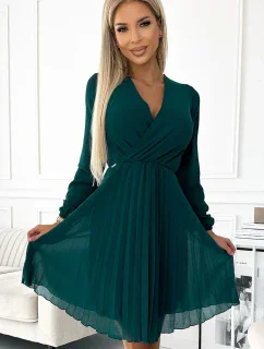 313-14 ISABELLE Plisované šifonové šaty s výstřihem - ZELENÉ
