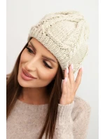 Dámská zimní čepice z vlny s copánkovým vzorem K452 tmavě béžová