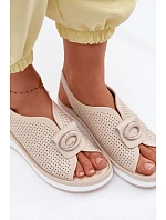 Kožené dámské sandály s ozdobným detailem Béžové Deliva