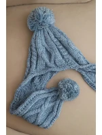 Dámská zimní čepice vlněná s bambulkami a prodlouženými boky K448 tyrkysová