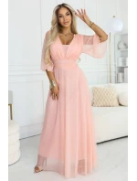 654-4 Dlouhé třpytivé plus size šaty s výstřihem a průhlednými rukávy - broskvová barva