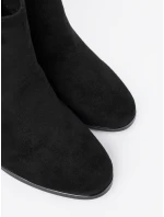 Exkluzívní černé dámské kotníčkové boty na širokém podpatku Exkluzívní černé dámské kotníčkové boty na širokém podpatku