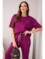 Dámský komplet viskózový máslo s krátkým rukávem a kalhotami s ohrnutým nohavicí tmavě fialový