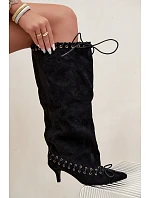 Černé kozačky s kitten heel z semiše s ozdobným šněrováním Juletta Černé kozačky s kitten heel z semiše s ozdobným šněrováním Juletta