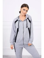 Šedá pruhovaná sportovní souprava