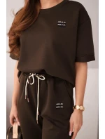 Dámský komplet viskózový s krátkým rukávem a kalhotami s ohrnutými nohavicemi hnědý