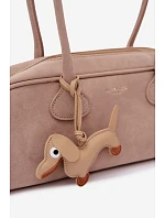 Bagetová kabelka z imitace semiše s přívěskem Doga Béžová Annette