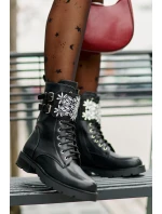 Zateplené pracovní boty s ozdobným pásem a přezkami černé Viveria Zateplené pracovní boty s ozdobným pásem a přezkami černé Viveria