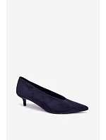 Kožené lodičky s kitten heel v tmavě modré Nuretta Kožené lodičky s kitten heel v tmavě modré Nuretta