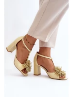 Kožené sandály na podpatku s ozdobou Laura Messi 2758 béžové Kožené sandály na podpatku s ozdobou Laura Messi 2758 béžové
