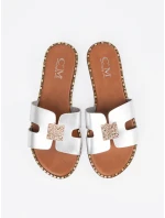 Stylové  nazouváky stříbrné dámské na plochém podpatku