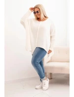 Dámský svetr Plus Size z akrylu s volným střihem a rukávem 3/4 ecru Dámský svetr Plus Size z akrylu s volným střihem a rukávem 3/4 ecru