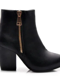 Parádní černé kotníčkové dámské boty s módním zipem