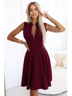 573-4 Exkluzivní šaty s rozšířeným spodním dílem a zipem - vínové