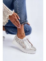 Dámská kožená polobotka s ažurovým vzorem Zazoo 2821 Světle šedá