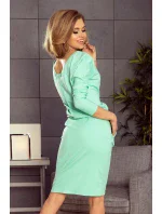 Dámské teplákové šaty v mátové barvě s výstřihem na zádech model 5917732