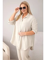 Dámský mušelínový komplet Plus Size s košilí zapínanou na knoflíky a s kalhotami s širokou nohavicí béžový