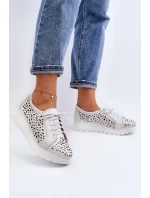 Dámská kožená polobotka s ažurovým vzorem Zazoo 2821 Světle šedá