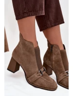 Dámské kotníkové boty z přírodního semiše na podpatek Artiker 57C0221 béžové Dámské kotníkové boty z přírodního semiše na podpatek Artiker 57C0221 béžové