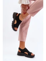 Dámské sportovní sandály na tlusté podrážce černé Deinaleia Dámské sportovní sandály na tlusté podrážce černé Deinaleia