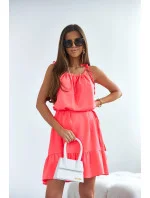 Dámské šaty v broskvové barvě s volánkem (652) Dámské šaty v broskvové barvě s volánkem (652)