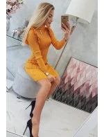 Přiléhavé svetrové šaty s knoflíky hořčicové barvy