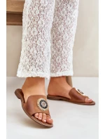 Kožené pantofle s ozdobou na plochém podpatku Zazoo 3047/O Camel