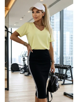 665-1 Dámská bavlněná halenka s výstřihem do V a krátkými rukávy - máslově žlutá