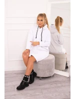Šaty s kapucí a bočním rozparkem bílé Šaty s kapucí a bočním rozparkem bílé