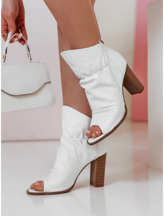 Dámské lodičky na jehlovém podpatku BOOTSER white FashionStreet ZY0814