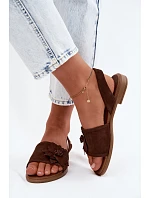 Kožené semišové sandály na nízkém podpatku s ozdobným květem Zazoo 407471 Čokoládové