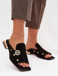 Semišové pantofle se zlatými ozdobami D&A CR61-3061 Černé