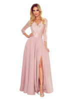 Elegantní dlouhé šaty s krajkovým výstřihem Numoco AMBER - pudrově růžové
