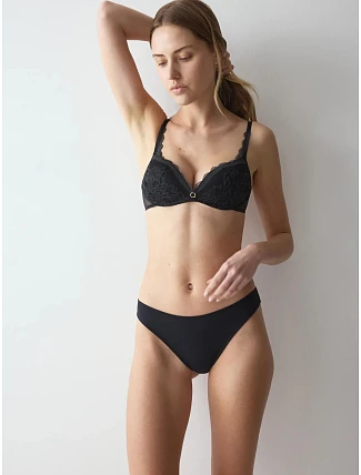Dámská tanga Pretty Modal String Black černé - TRIUMPH Dámská tanga Pretty Modal String Black černé - TRIUMPH