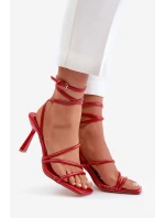 Stylové Sandály Na Podpatku S Pásky Červené Saredi