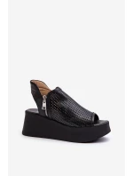 Zazoo 1792 Kožené Vyšívané Sandály Na Klinu Černé