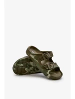 Lehké chlapecké pěnové pantofle s přezkami tmavě zelená Adirnaca Lehké chlapecké pěnové pantofle s přezkami tmavě zelená Adirnaca
