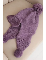 Dámská zimní čepice s vlnou, kšiltem a bambulemi K475 fialová