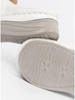 Trendy dámské bílé  nazouváky na plochém podpatku