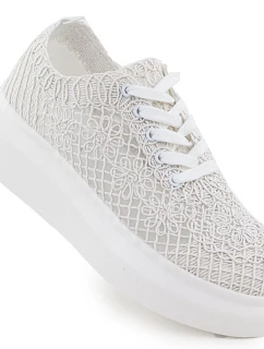 Dámské boty na platformě šněrovací bílé Vinceza 17371