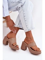 Dámské nazouváky na sloupkovém podpatku se zlatým detailem tmavě béžové Sinora