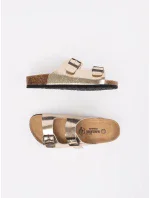 Pěkné zlaté dámské  nazouváky na plochém podpatku