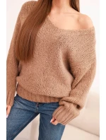 Dámský svetr s příměsí vlny s výstřihem do V camelový